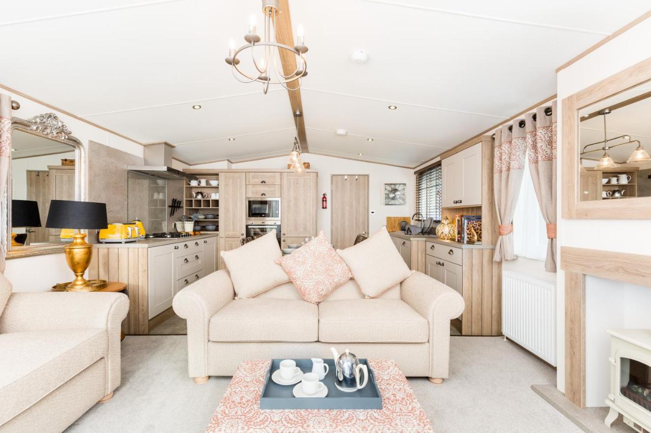 Clearwater Villa South Cerney Exterior foto
