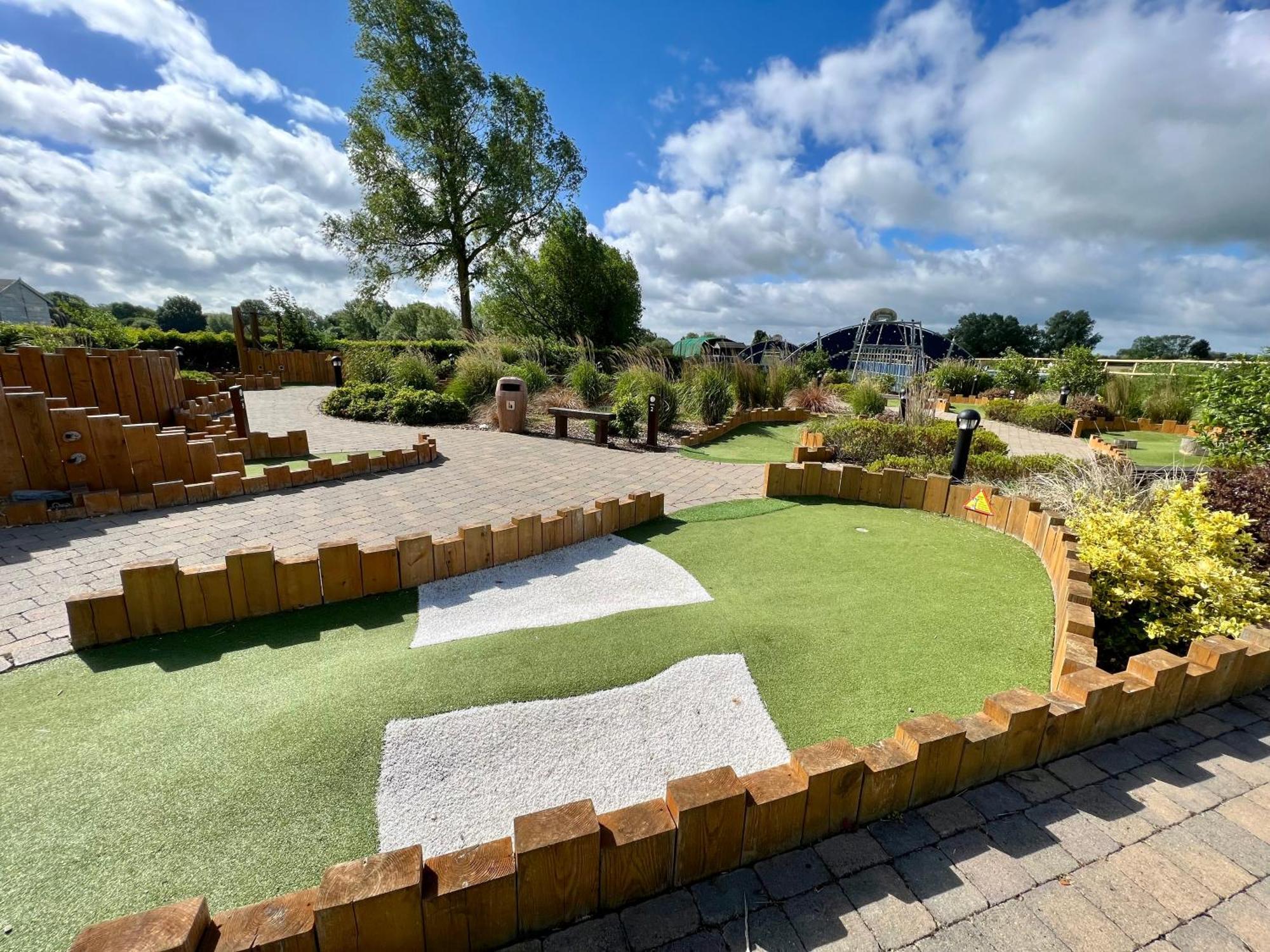 Clearwater Villa South Cerney Exterior foto